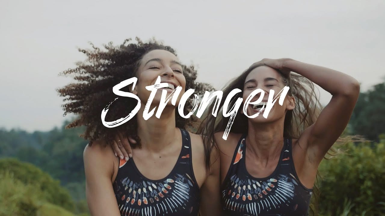 stronger-safari-collection-bali-friends-laughing-campaign-wedo Stronger label